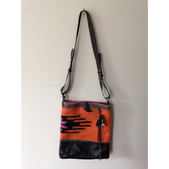 Raj kilim carpet & leather crossbody messenger bag - Picture 2 of 8